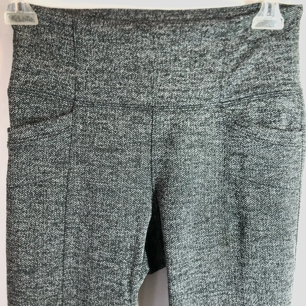 Athleta Pocket Leggings Chevron Herringbone Gray Women's Size XS - Picture 7 of 12